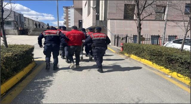 100 bin liralık tadilat malzemesi çalan 3 şüpheli tutuklandı