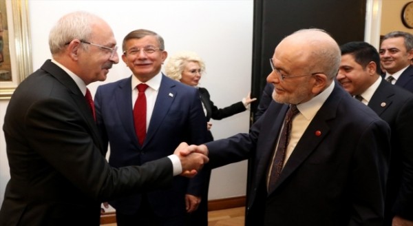 Ahmet Davutoğlu ve Temel Karamollaoğlu, Kemal Kılıçdaroğlu’nu TBMM’de ziyaret etti