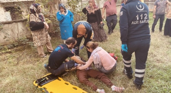 Bolu’da balkondan düşen 14 yaşındaki kız ağır yaralandı