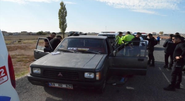 Aksaray’da polisin ”dur” ihtarına uymayan şüpheli kovalamaca sonucu yakalandı