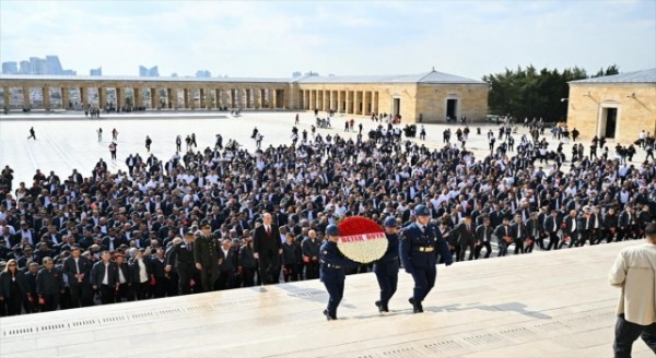 Betek Boya 1350 çalışanı ile Anıtkabir’i ziyaret etti