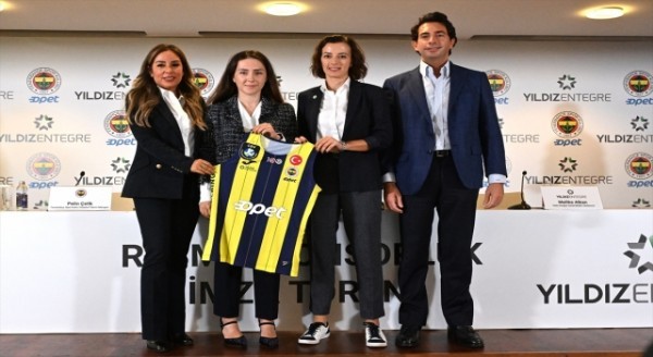 Fenerbahçe Opet Kadın Voleybol Takımı’nın forma sponsoru Yıldız Entegre oldu