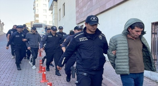 Kayseri’de uyuşturucu operasyonunda 8 şüpheli yakalandı