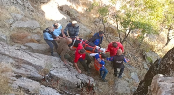 Ambulans helikopter Tunceli’de ayak bileği kırılan hasta için havalandı