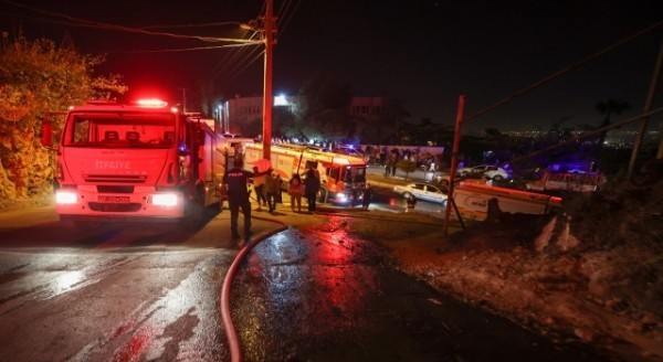 Antalya’da yangın çıkan ev kullanılmaz hale geldi