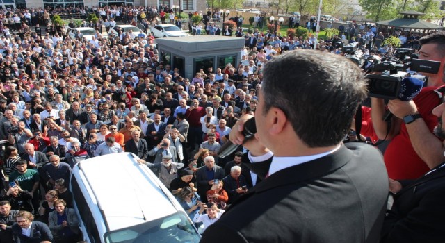 Adıyaman Belediye Başkanı Abdurrahman Tutdere mazbatasını aldı