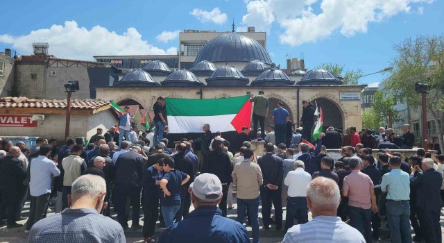 Adıyamanda İsmail Haniyenin çocukları ve torunları için gıyabi cenaze namazı kılındı