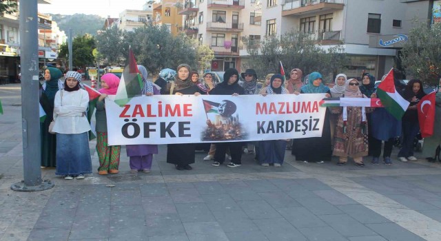 Alanyada vatandaşlardan İsrailin Gazze saldırılarına tepki