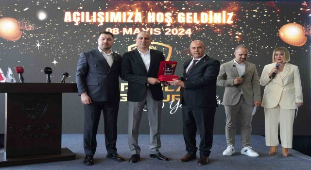 Alparslan Grouptan çiftçilere muhteşem showroom