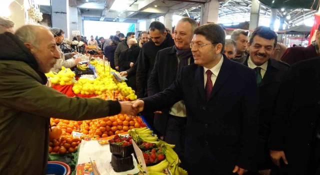 Bakan Tunçtan muhalefete “darbe” eleştirisi