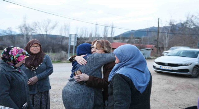 Başkan Çelike Mecidiye Mahallesinde sıcak karşılama