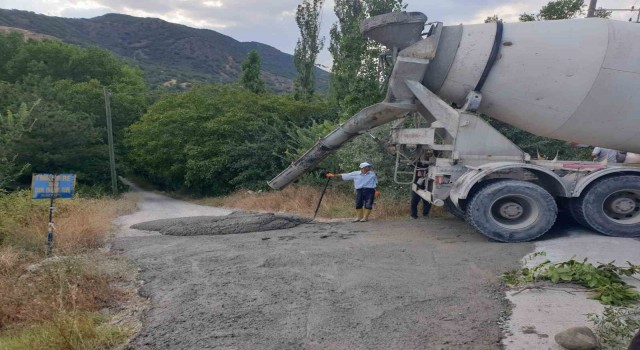 Bayatta bahçe yolları sorunu çözüldü