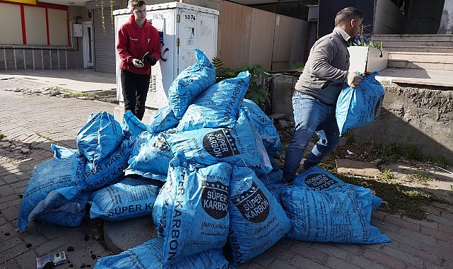 Beylikdüzü Belediyesi'nden yakacak yardımı