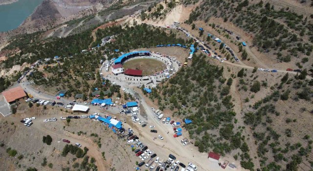 Boğalar yeni Yusufelinde ilk kez arenaya çıktı