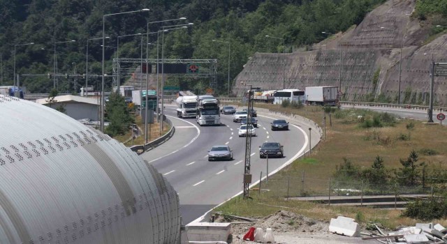 Boluda büyük araçların geçişi pazar gününe kadar yasaklandı