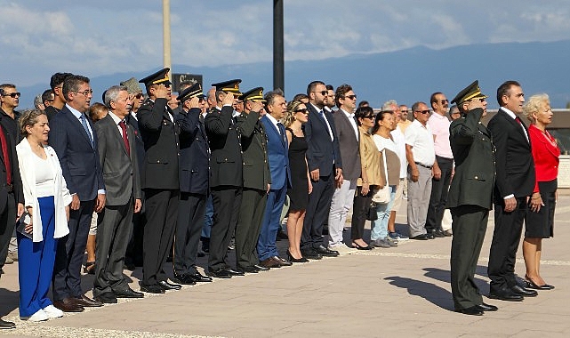 Burhaniye'nin 8 Eylül 1922'de düşman işgalinden kurtuluşunun 102. yılı düzenlenen törenlerle kutlandı