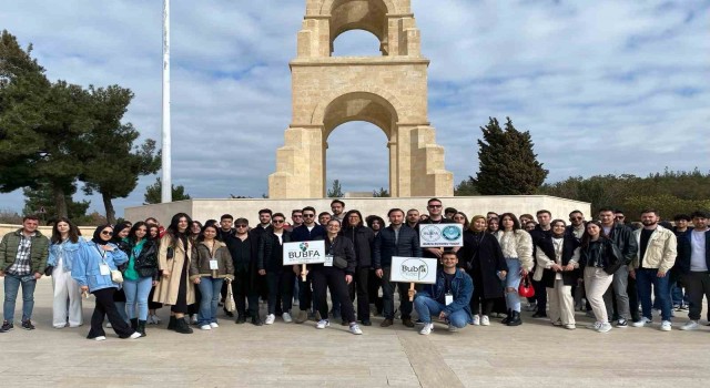 Burhaniyede üniversiteliler Çanakkale gezisine katıldı