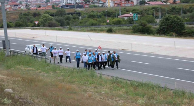 Büro Memur-Senin Boludan Ankaraya yürüyüşü sürüyor