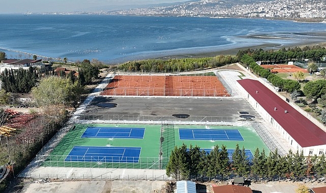 Büyükşehir'in İzmit Tenis Merkezinde sona doğru