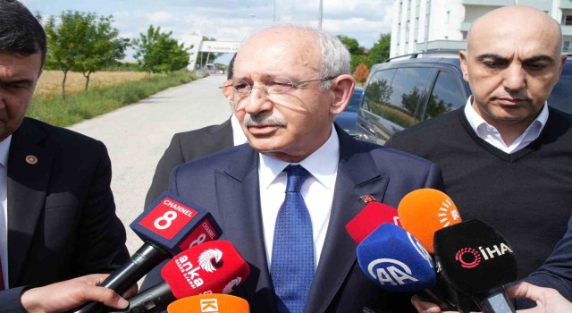 Cezaevinde Selahattin Demirtaşı ziyaret eden Kılıçdaroğlu: “Demirtaşın içerde tutulmasını asla doğru bulmuyorum”