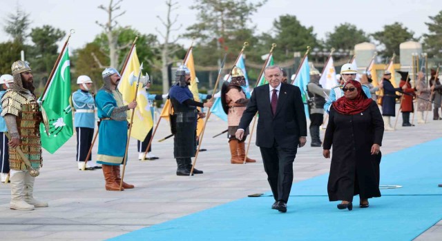 Cumhurbaşkanı Erdoğan, Tanzanya Cumhurbaşkanı Hassanı resmi törenle karşıladı