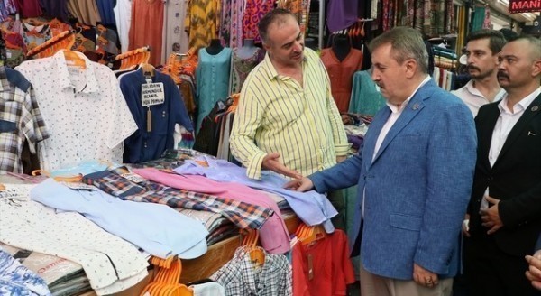 Destici, İzmir'de Kemeraltı esnafını ziyaret etti