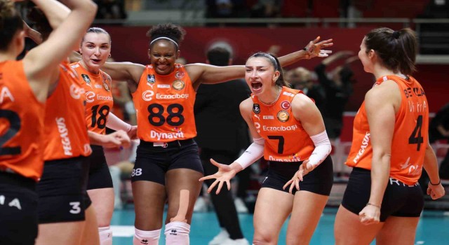 Eczacıbaşı Dynavit, play-off yarı final etabında avantajı kaptı