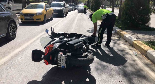 Elazığda motosiklet devrildi: 2 yaralı