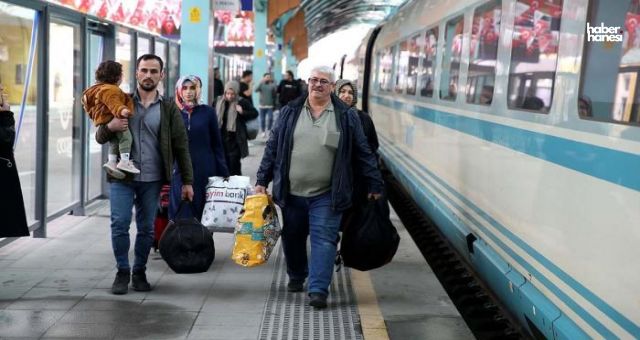 Emeklilere Yüzde 10 Tren Seyahati İndirimi ve Bayram Seferleri