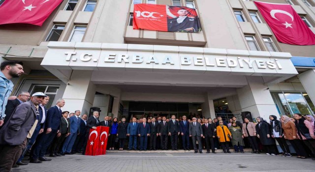 Erbaa Belediye Başkanı Karagöl mazbatasını alarak göreve başladı