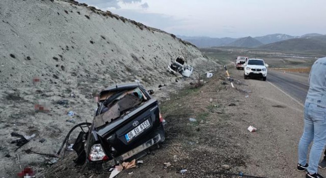 Erzurumda pikap ile otomobil kafa kafaya çarpıştı: 1 ölü, 6 yaralı