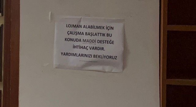 Ev olmadan gelmem diyen müezzine çareyi cemaatte aradılar