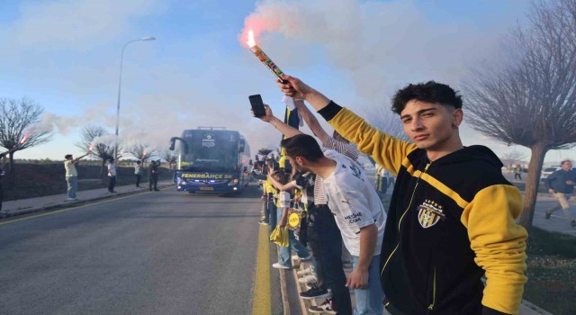 Fenerbahçeye Sivasta coşkulu karşılama