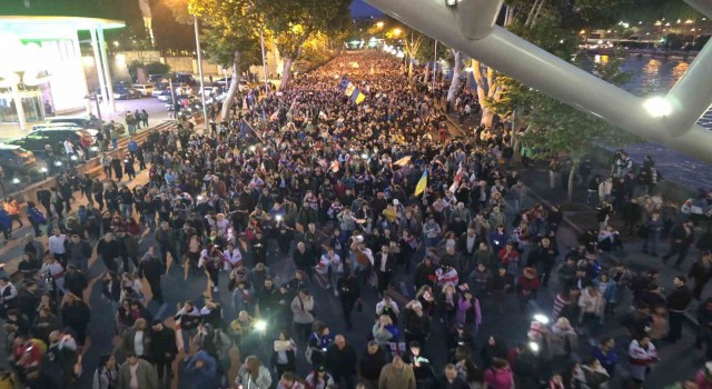 Gürcistanda Yabancı etkinin şeffaflığı protestoları sürüyor