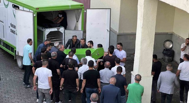 Hakkaride kontrolden çıkan araç takla attı: 2 ölü, 3 yaralı