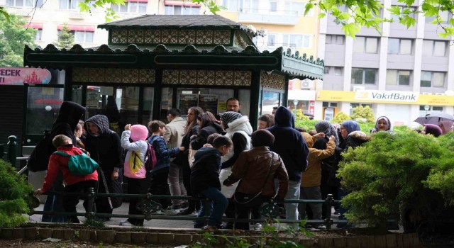 Hintli turistler Eskişehire hayran kaldı