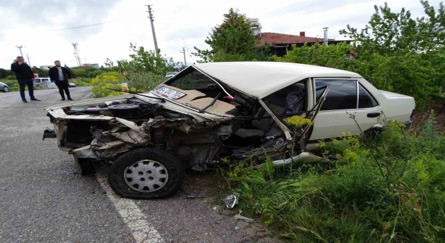 Hisarcıkta trafik kazası: 2 yaralı