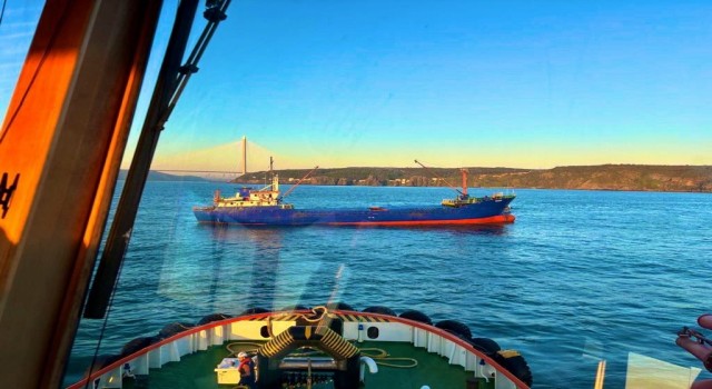 İstanbul Boğazında gemi trafiği çift yönlü ve geçici olarak askıya alındı