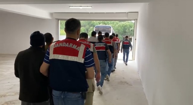 İzmirde DEAŞ operasyonu: 8 tutuklama