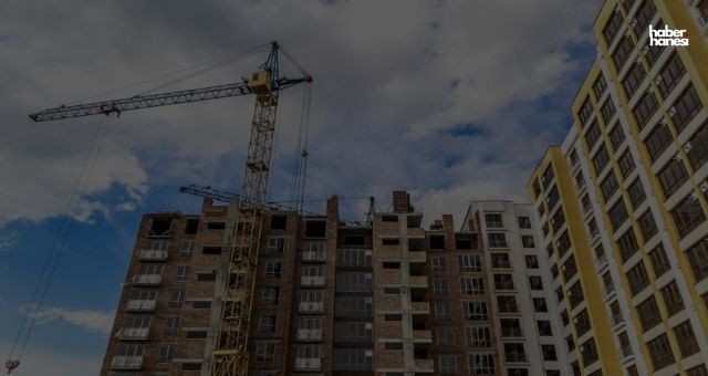 Kahramanmaraş'ta Apartmanın Dış Cephe Asansöründen Düşen İşçi Yaralandı