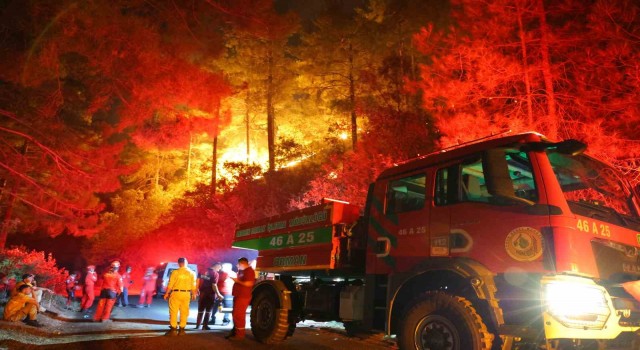 Kahramanmaraştaki orman yangınına gece müdahalesi