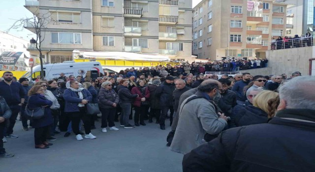 Kartal Belediyesinde uzun yıllar görev yapan Hüseyin Güler son yolculuğuna uğurlandı