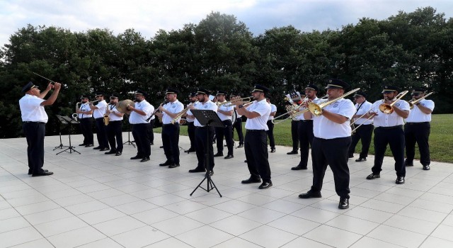 Kent Orkestrası Yenikent Parkta kulakların pasını sildi