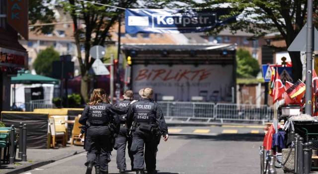 Kölnde Türk caddesindeki ırkçı saldırının 20. yılında Birlikte temalı tören