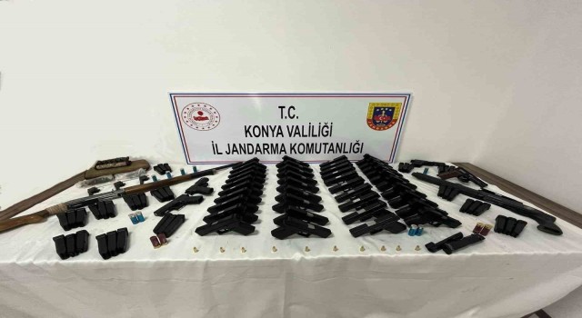 Konyada jandarmadan silah kaçakçılarına operasyon