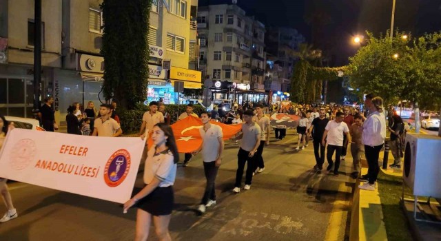 Liseli gençlerden anlamlı yürüyüş