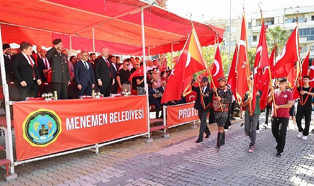 Menemen'de Kurtuluş Coşkusu.