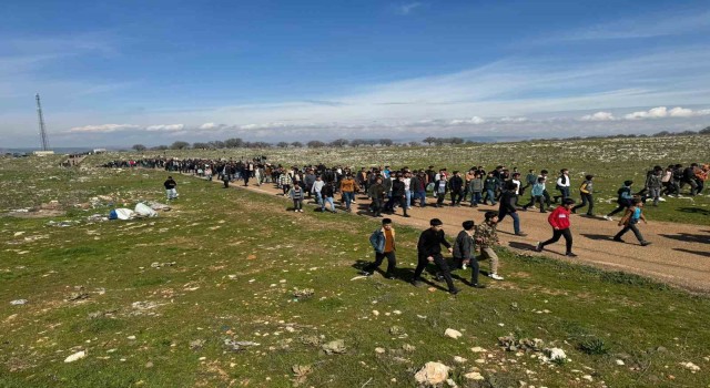 Meraların satıldığını iddia eden köylülerden protesto yürüyüşü