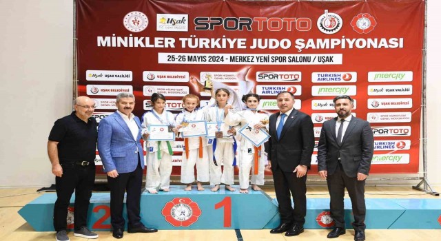 Minikler Türkiye Judo Şampiyonası Uşakta başladı