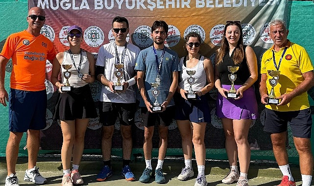 Muğla Büyükşehir Belediyesi 6. Geleneksel Cumhuriyet Kupası Karma Tenis Turnuvası Dalaman'da Yapıldı